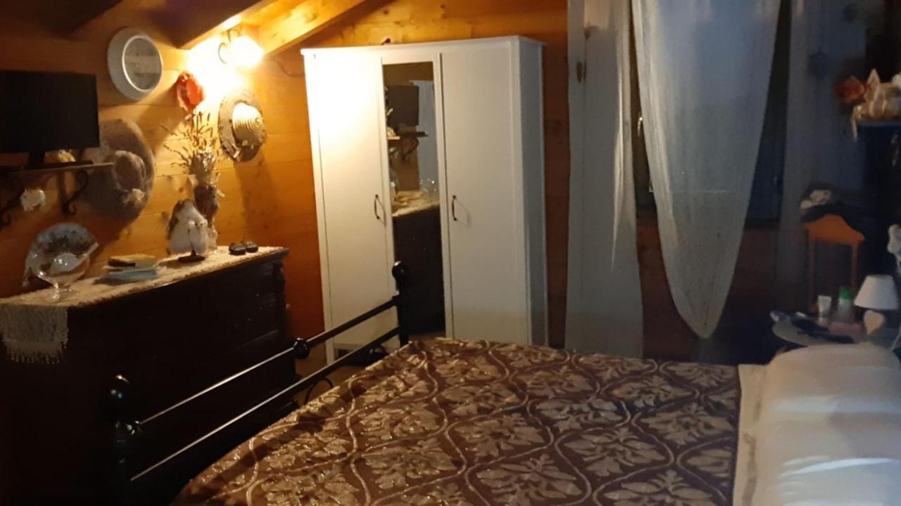Beb Villa Sorriso 산 베네데토 발 디 삼브로 외부 사진