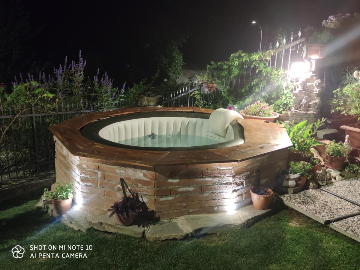 Beb Villa Sorriso 산 베네데토 발 디 삼브로 외부 사진