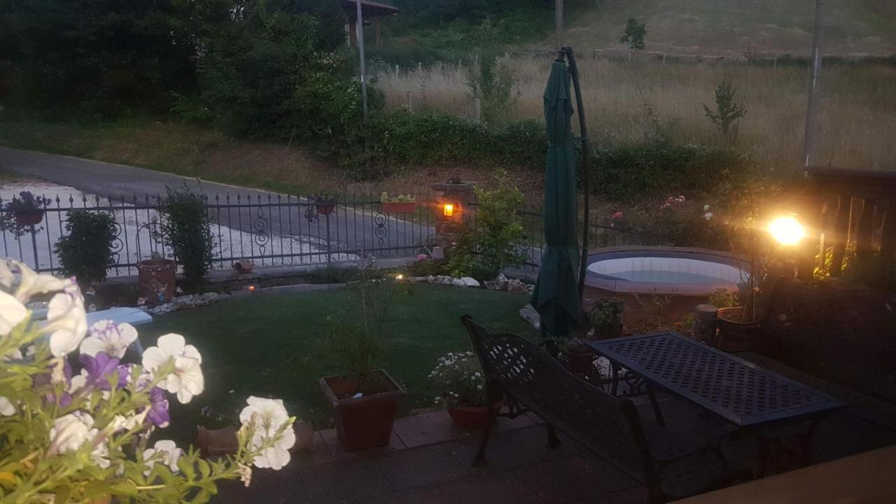 Beb Villa Sorriso 산 베네데토 발 디 삼브로 외부 사진